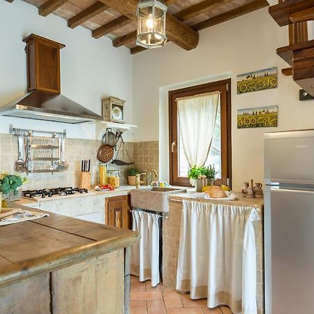Casale Montegiovi 6, Emma Villas Екстер'єр фото