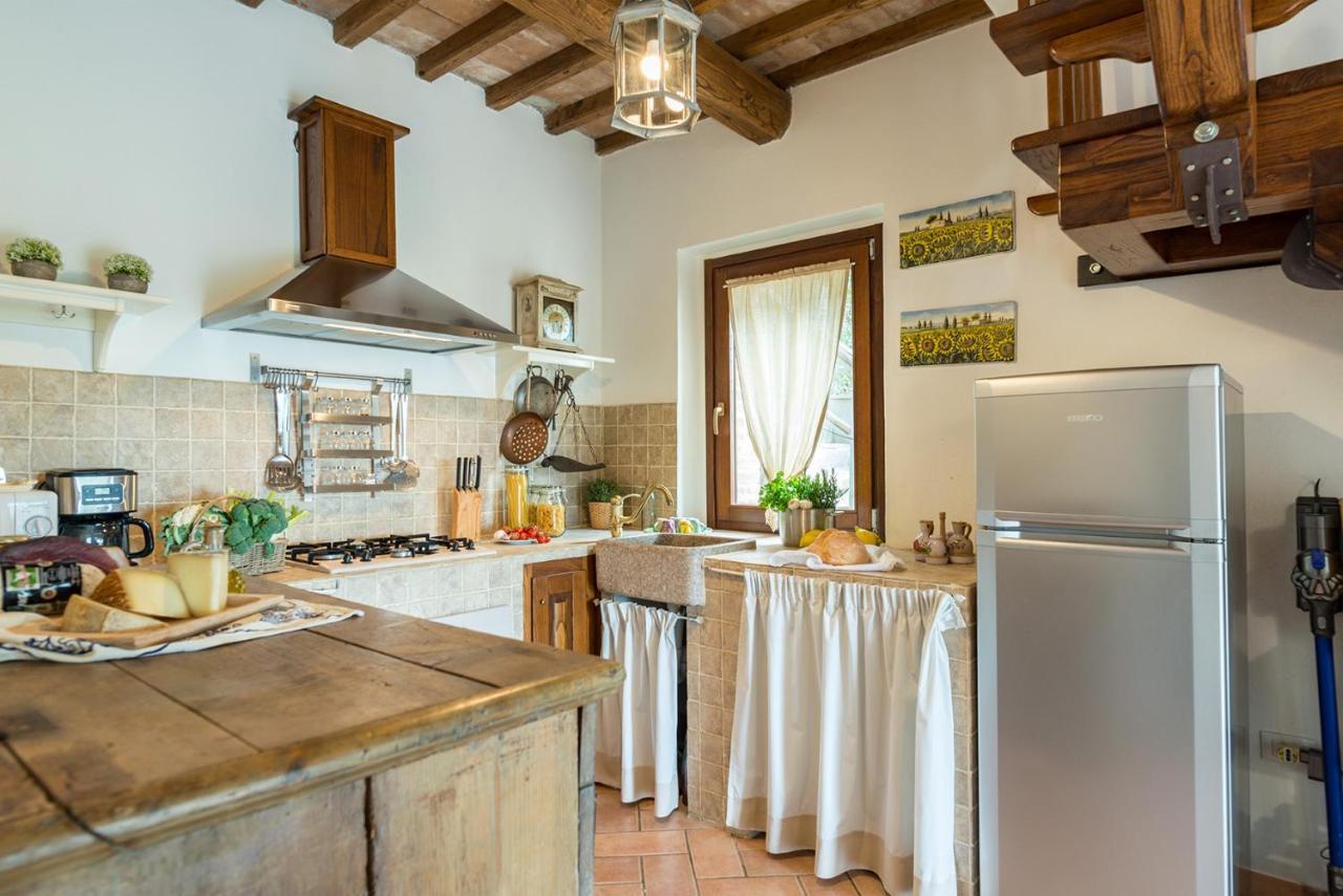 Casale Montegiovi 6, Emma Villas Екстер'єр фото